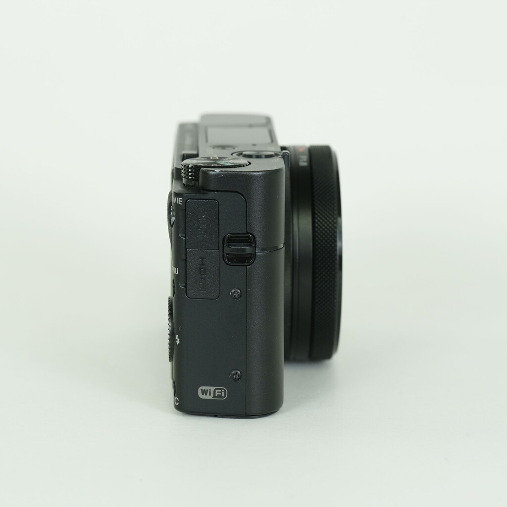 SONY Cyber-shot DSC-RX100M5