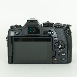 OLYMPUS OM-D E-M1 Mark II