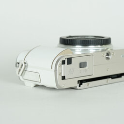 OLYMPUS PEN E-PL10