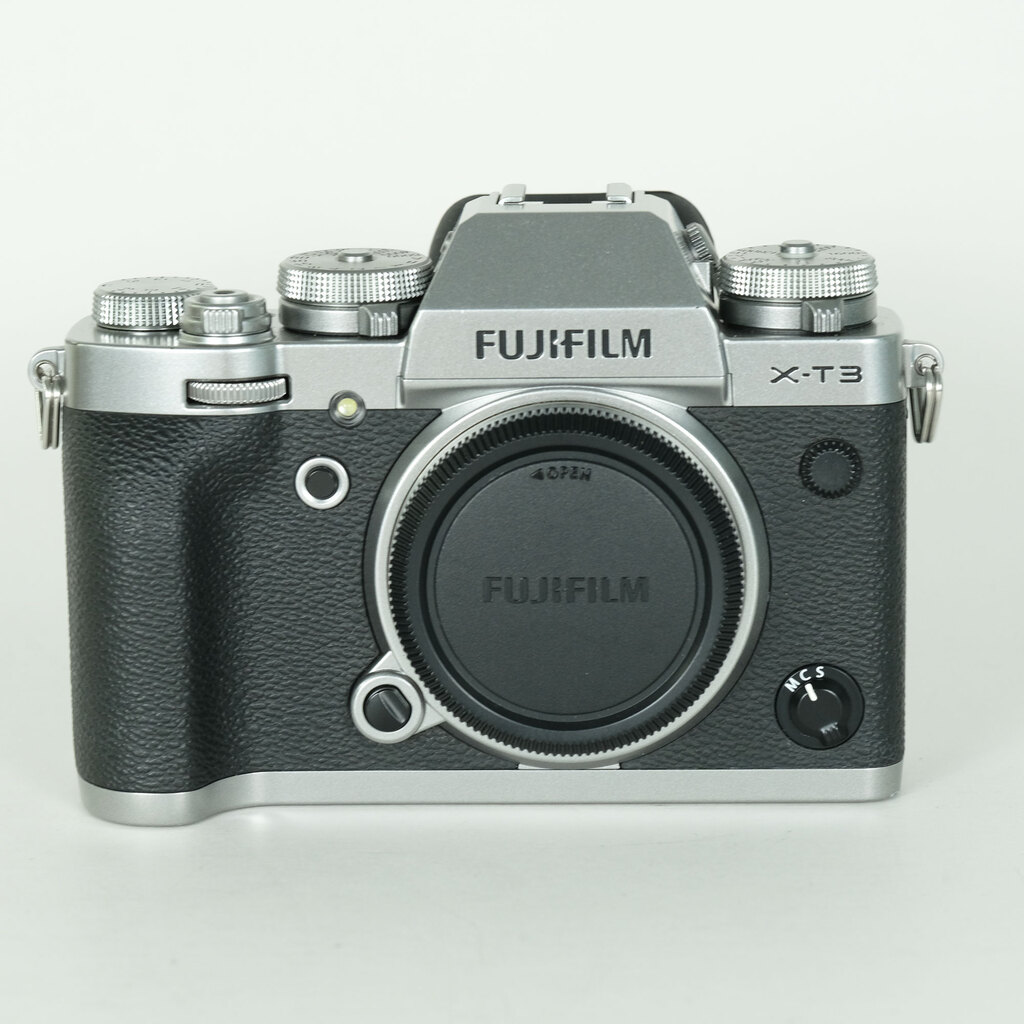 FUJIFILM X-T3 ボディ 中古価格比較 - 価格.com