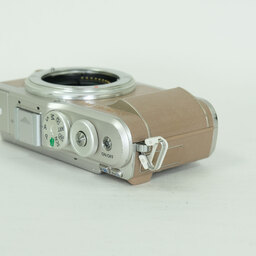 OLYMPUS PEN E-PL10