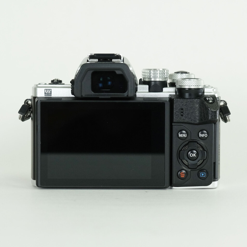 OLYMPUS OM-D E-M10 Mark II OLYMPUS OM-D E-M10 Mark II