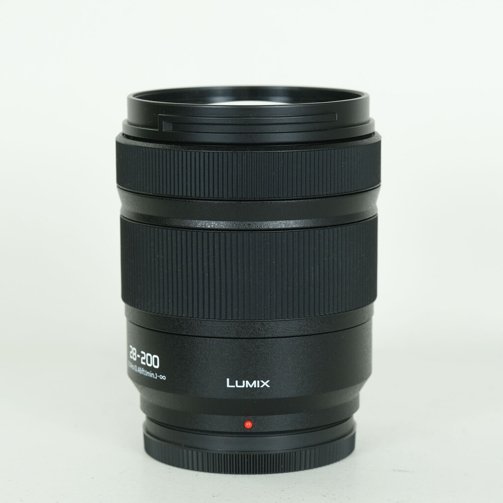 Panasonic LUMIX S 28-200mm F4-7.1 MACRO O.I.S.