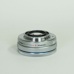 OLYMPUS M.ZUIKO DIGITAL ED 14-42mm F3.5-5.6 EZ シルバー OLYMPUS M.ZUIKO DIGITAL ED 14-42mm F3.5-5.6 EZ シルバー