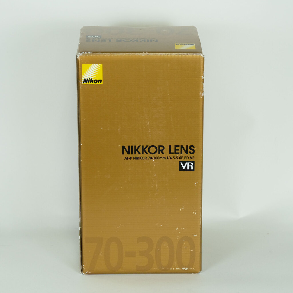 Nikon AF-P NIKKOR 70-300mm f/4.5-5.6E ED VR Nikon AF-P NIKKOR 70-300mm f/4.5-5.6E ED VR
