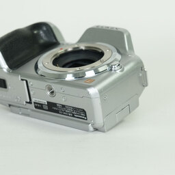 Panasonic LUMIX DMC-G5-S ボディ ソリッドシルバー