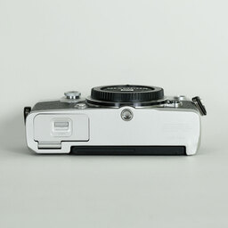OLYMPUS PEN-F