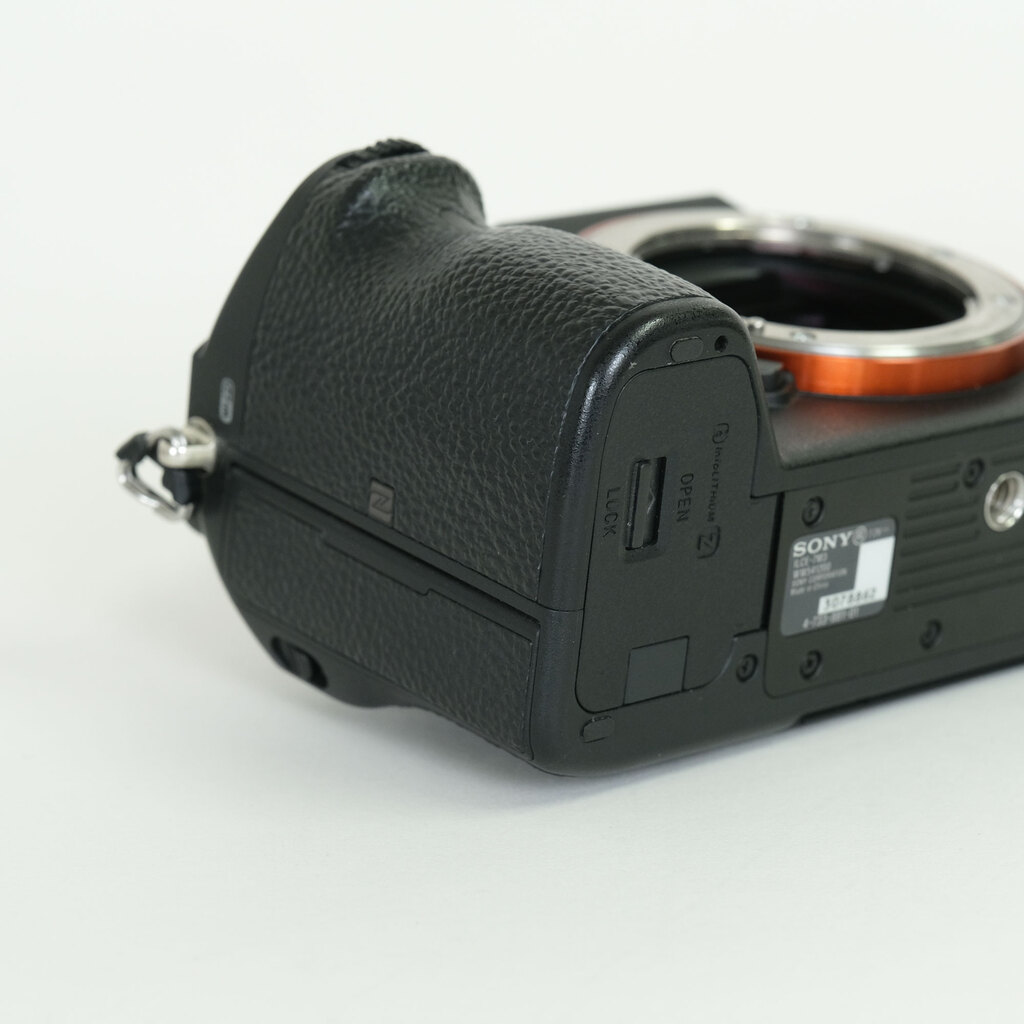 SONY α7 III(ILCE-7M3) SONY α7 III(ILCE-7M3)