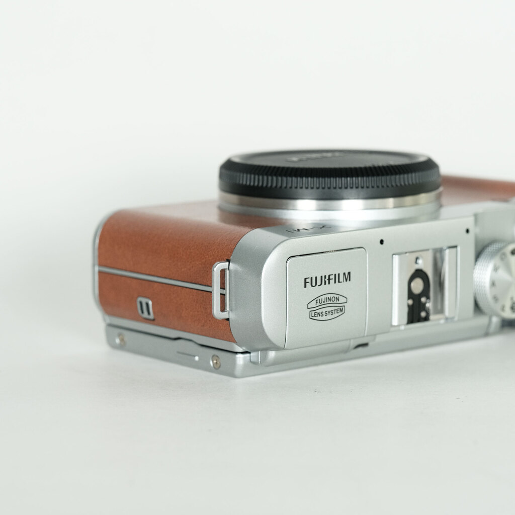 FUJIFILM X-M1 ボディ ブラウン