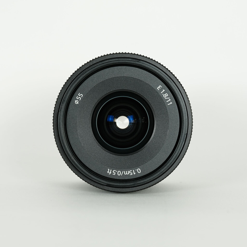 SONY E 11mm F1.8 SEL11F18
