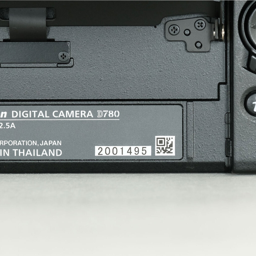 Nikon D780