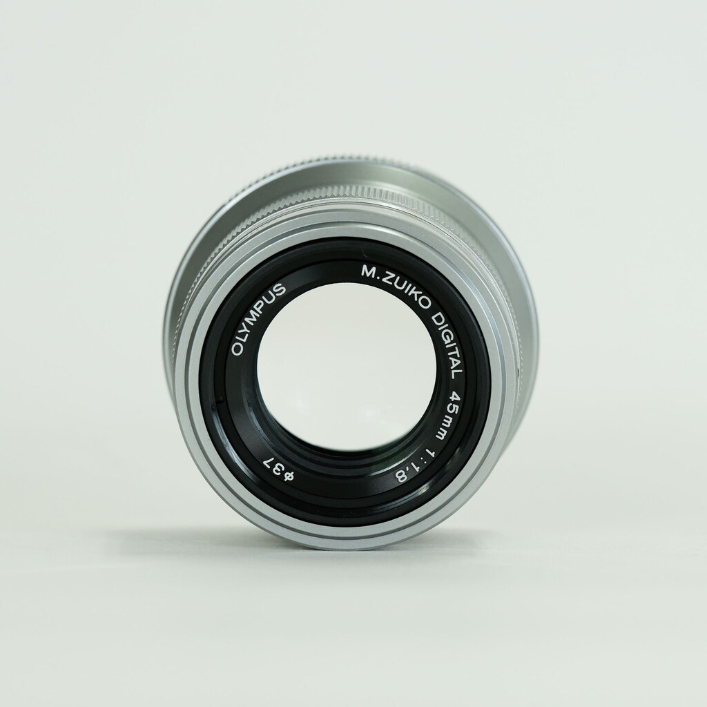 OLYMPUS M.ZUIKO DIGITAL 45mm F1.8