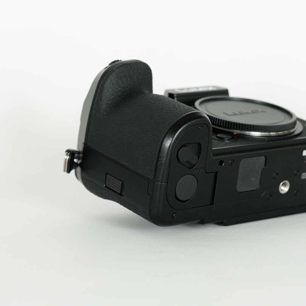 Panasonic LUMIX DC-S1R