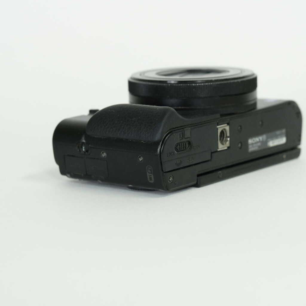 SONY Cyber-shot DSC-RX100M3