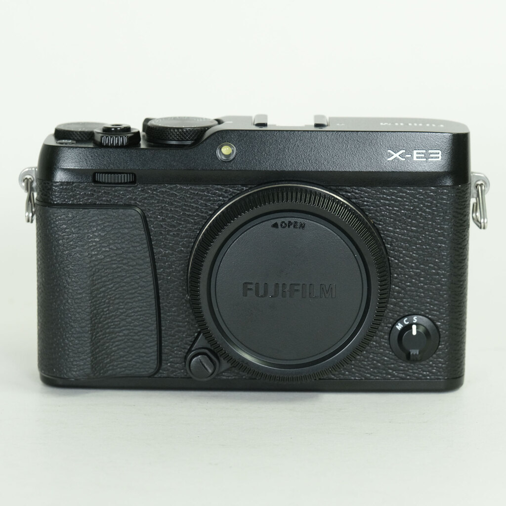 FUJIFILM X-E3