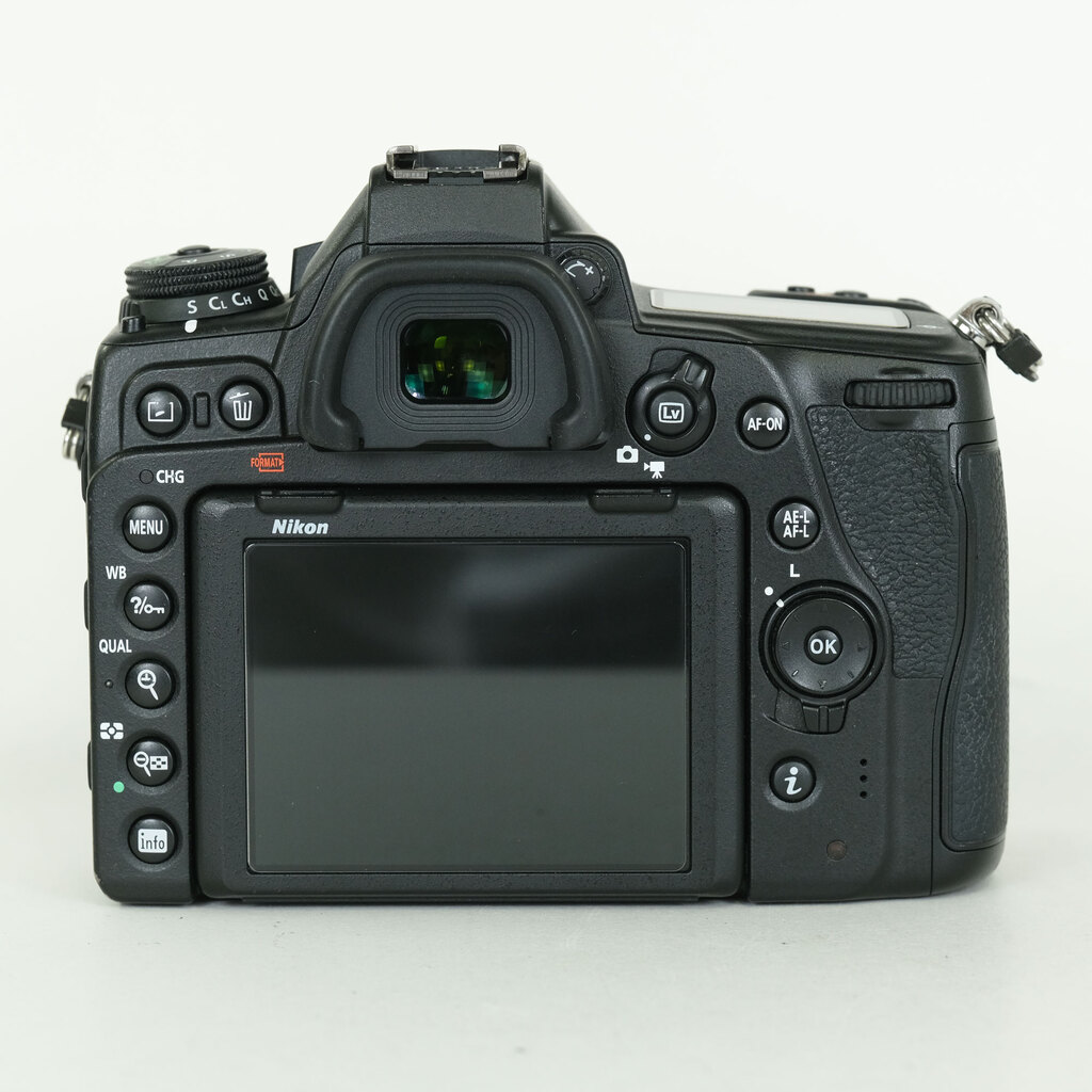 Nikon D780