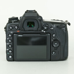 Nikon D780