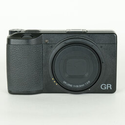 RICOH GR III