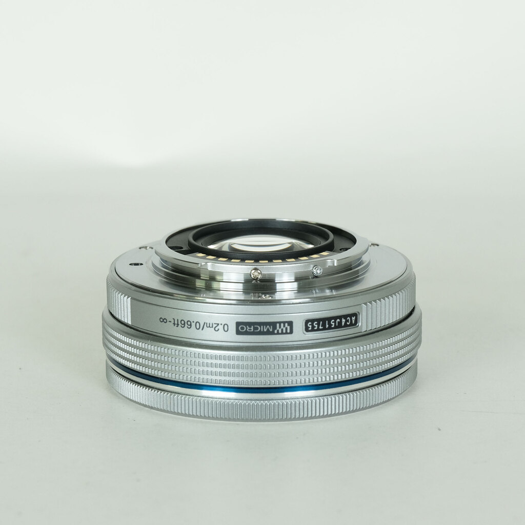 OLYMPUS M.ZUIKO DIGITAL ED 14-42mm F3.5-5.6 EZ シルバー