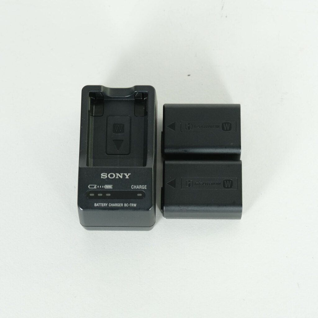 SONY α6000(ILCE-6000) SONY α6000(ILCE-6000)