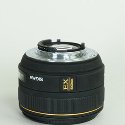 SIGMA 30mm F1.4EX DC HSM (ニコンF用) SIGMA 30mm F1.4EX DC HSM (ニコンF用)