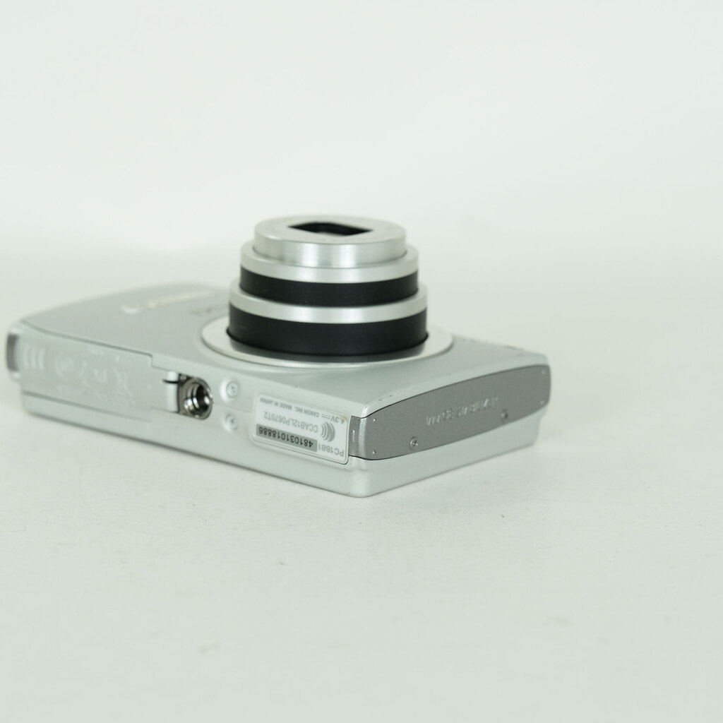 Canon IXY 430F シルバー