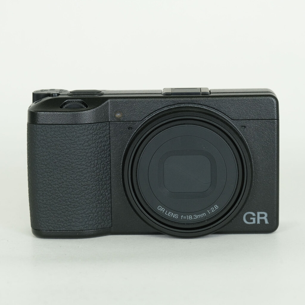 RICOH GR III