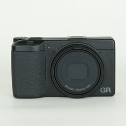 RICOH GR III