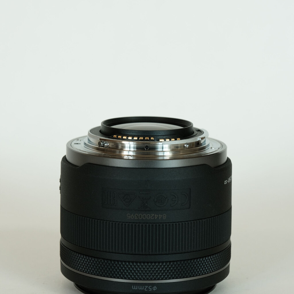 Canon RF 35mm F1.8 MACRO IS STM ブラックミスト付 Canon RF35mm F1.8 MACRO IS STMの出品 | ONE SCENE（ワンシーン）
