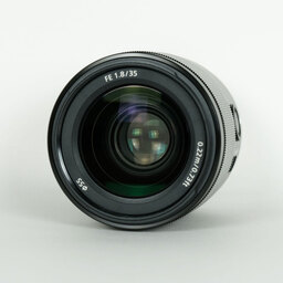 SONY FE 35mm F1.8 SEL35F18F