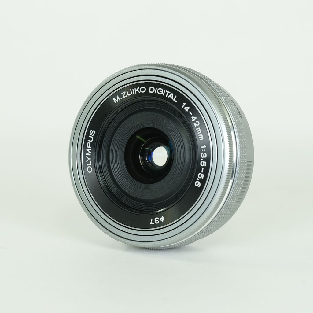 OLYMPUS M.ZUIKO DIGITAL ED 14-42mm F3.5-5.6 EZ シルバー