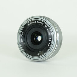 OLYMPUS M.ZUIKO DIGITAL ED 14-42mm F3.5-5.6 EZ シルバー