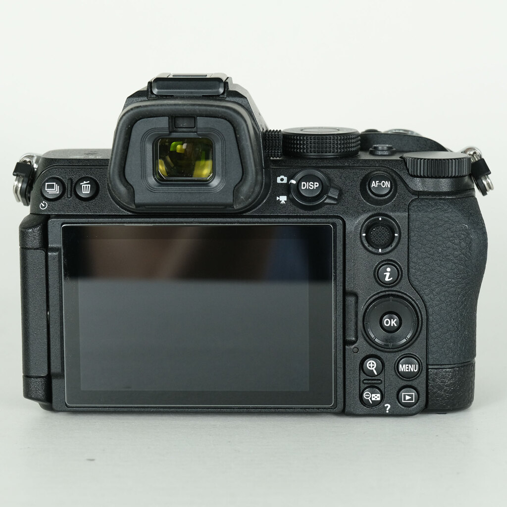 Nikon Z5II [�{�f�B]