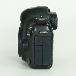 Canon EOS 5D Mark IV