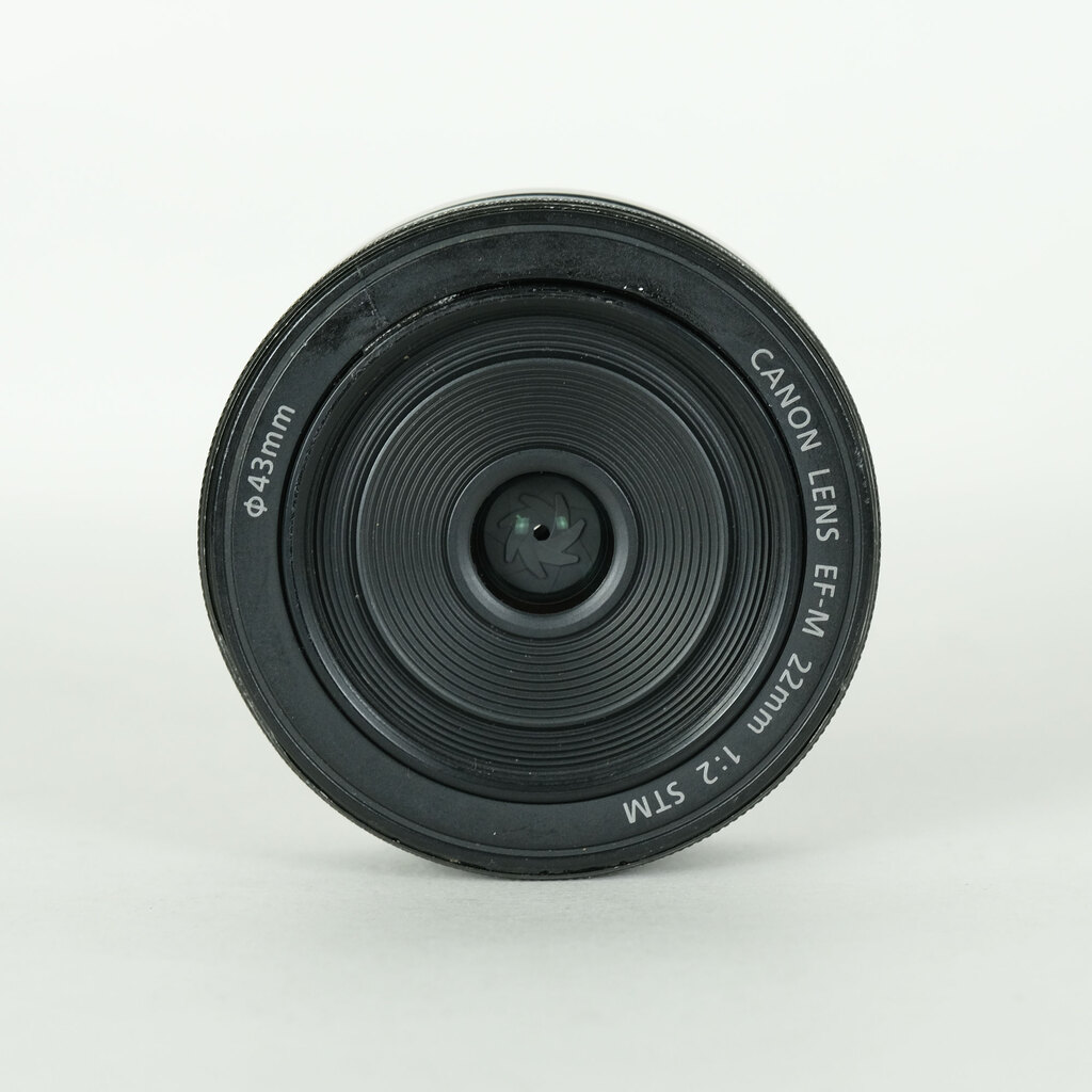 Canon EF-M22mm F2 STM