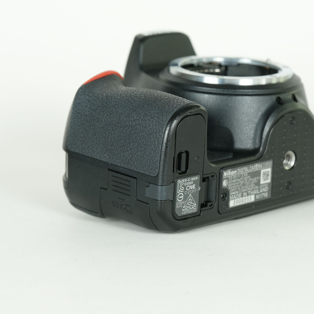 Nikon D3500