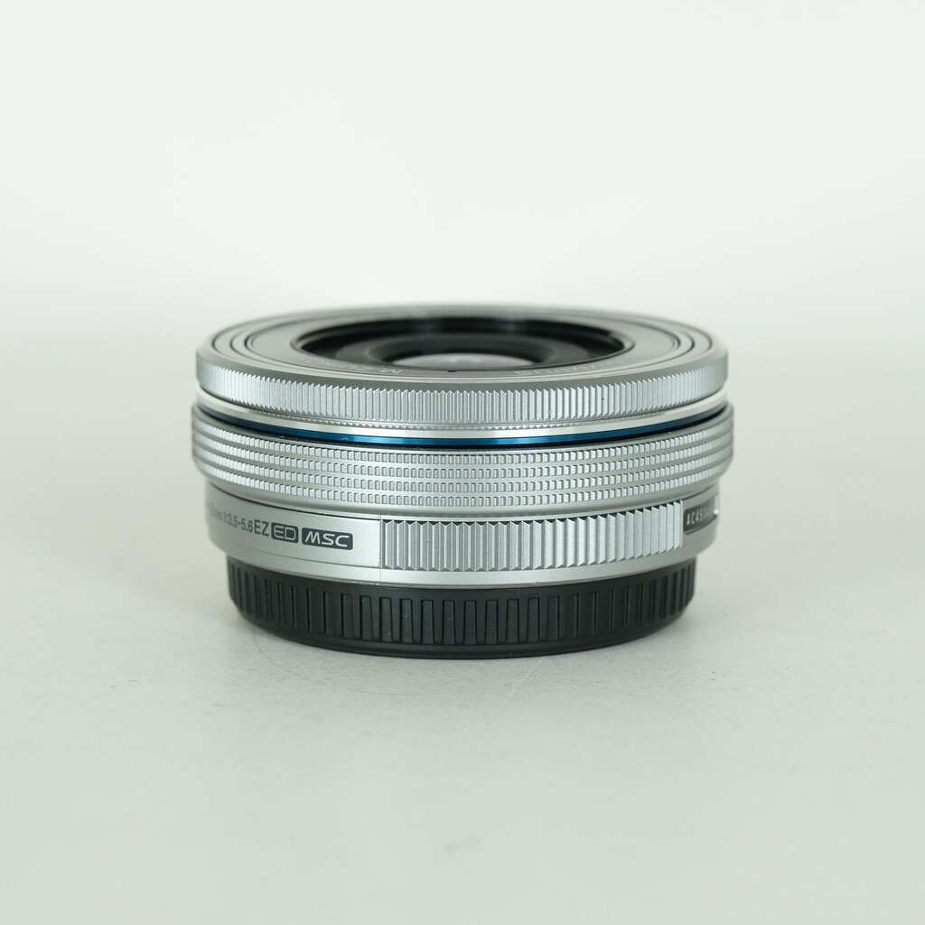 OLYMPUS M.ZUIKO DIGITAL ED 14-42mm F3.5-5.6 EZ シルバー