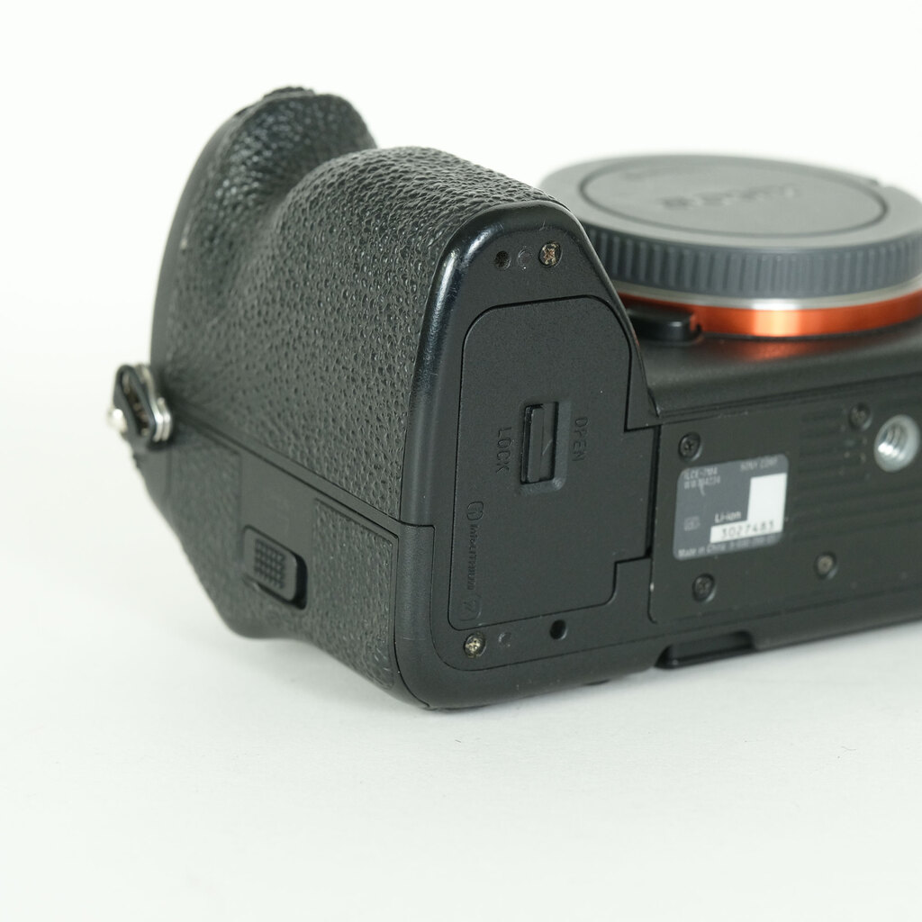 SONY α7 IV(ILCE-7M4) SONY α7 IV(ILCE-7M4)