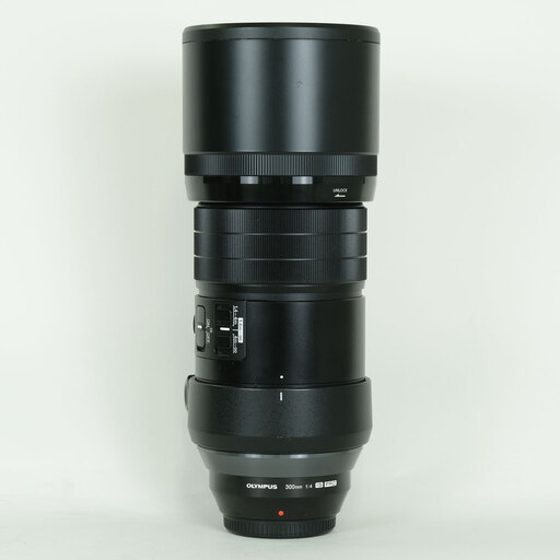 OLYMPUS M.ZUIKO DIGITAL ED 300mm F4.0 IS PRO