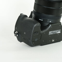 SONY Cyber-shot DSC-RX10M4