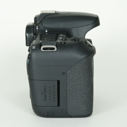 Canon EOS 9000D
