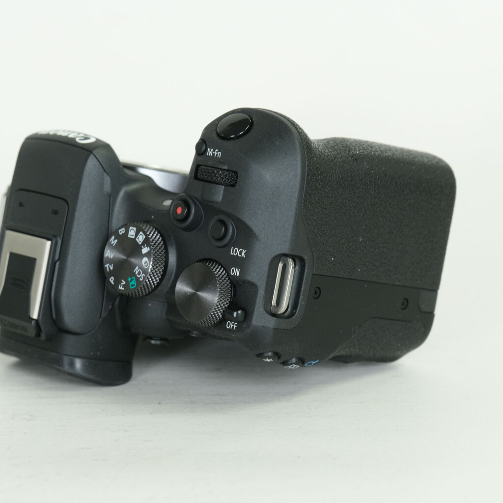 Canon EOS R10 Canon EOS R10