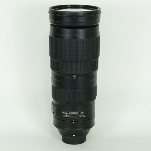Nikon AF-S NIKKOR 200-500mm f/5.6E ED VR Nikon AF-S NIKKOR 200-500mm f/5.6E ED VR