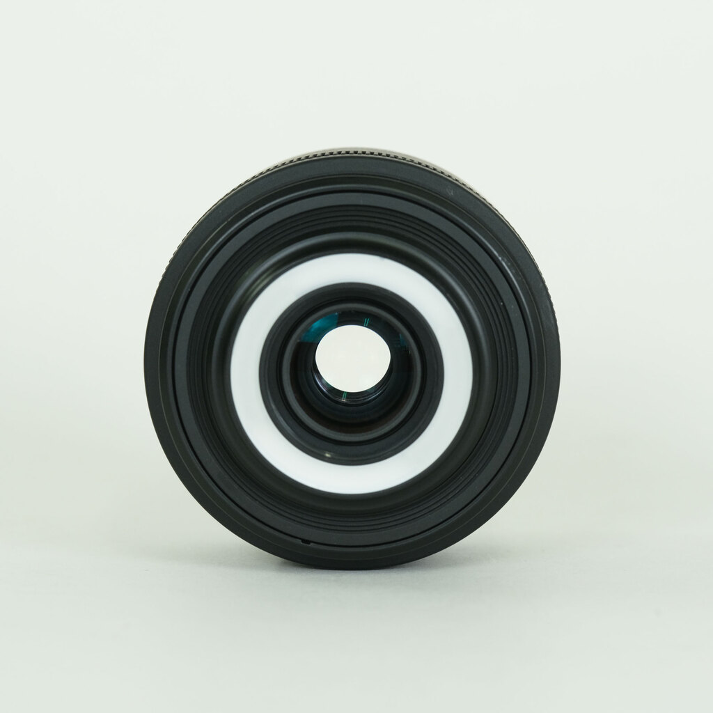 Canon EF-S35mm F2.8 マクロ IS STM