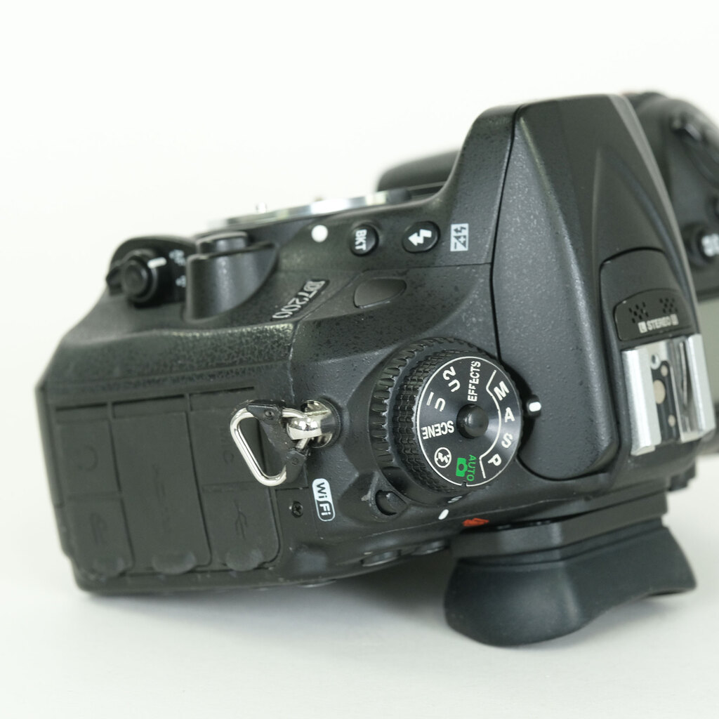 Nikon D7200