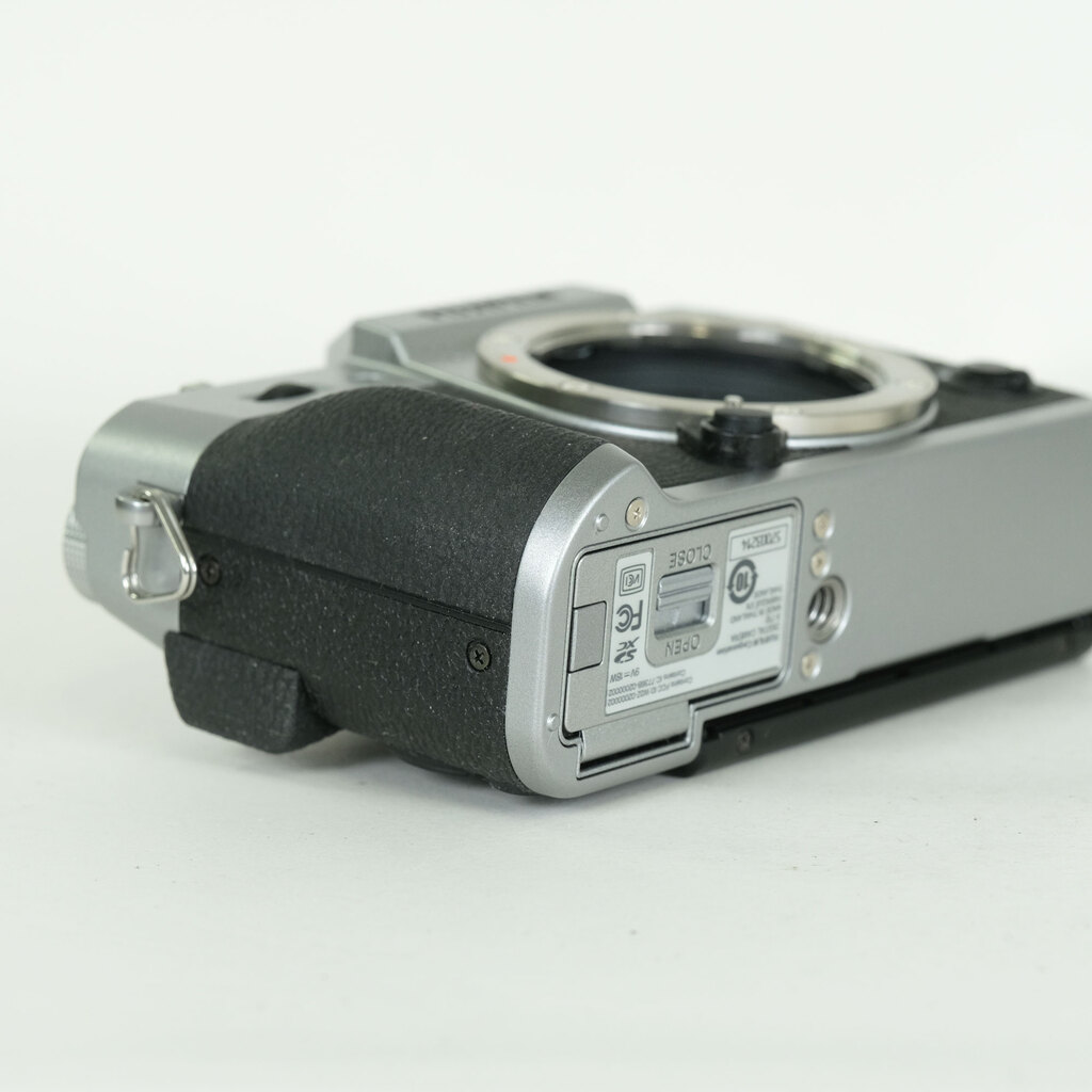 FUJIFILM X-T10 ボディ シルバー