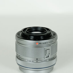 OLYMPUS M.ZUIKO DIGITAL 14-42mm F3.5-5.6IIR シルバー