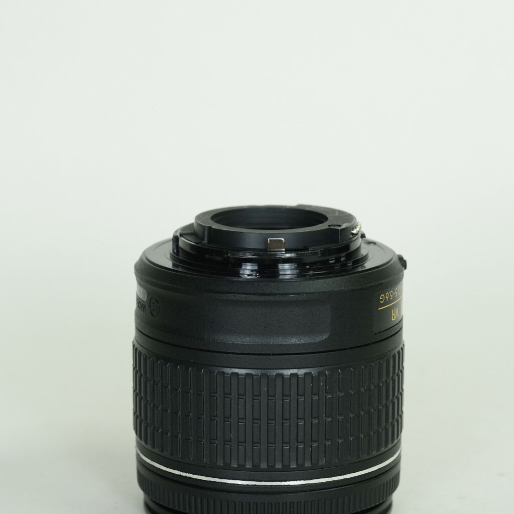 Nikon AF-P DX NIKKOR 18-55mm F3.5-5.6G VR Nikon AF-P DX NIKKOR 18-55mm F3.5-5.6G VR