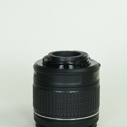 Nikon AF-P DX NIKKOR 18-55mm F3.5-5.6G VR Nikon AF-P DX NIKKOR 18-55mm F3.5-5.6G VR