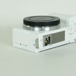SONY VLOGCAM ZV-E10 SONY VLOGCAM ZV-E10